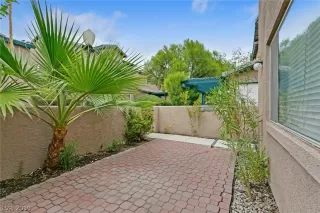 Photo #1: 2123606 Listing