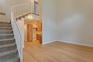 Photo #4: 2123606 Listing