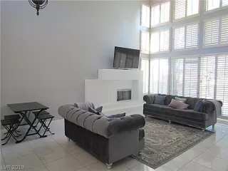 Photo #2: 2123611 Listing 