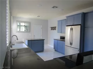 Photo #4: 2123611 Listing 