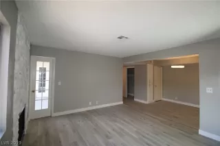 Photo #3: 2123685 Listing 