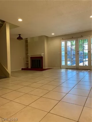 Photo #3: 2123698 Listing 