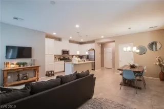 Photo #5: 2123760 Listing