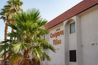 Photo #1: 2123762 Listing