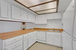 Photo #4: 2123762 Listing