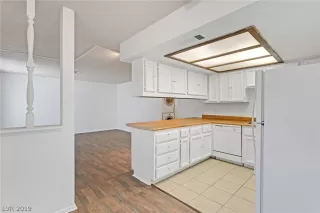 Photo #5: 2123762 Listing