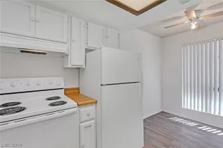 Photo #6: 2123762 Listing