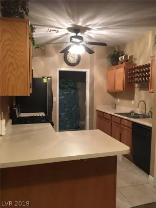 Photo #5: 2123767 Listing