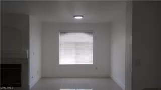 Photo #5: 2123797 Listing 