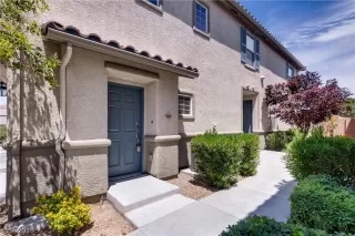 Photo #1: 2123834 Listing 
