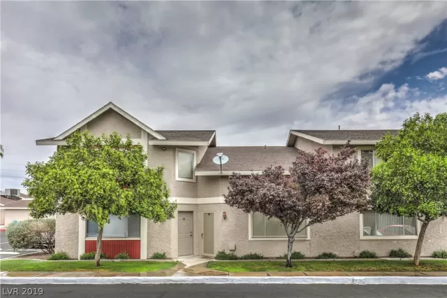 MLS: 2123856 Condo For Sale