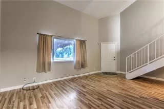 Photo #5: 2123856 Listing 