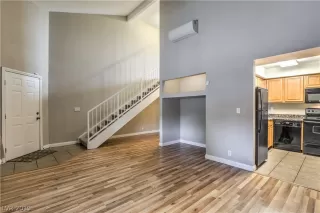 Photo #6: 2123856 Listing 