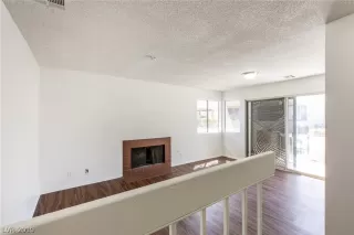 Photo #1: 2123888 Listing