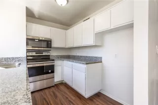 Photo #6: 2123888 Listing