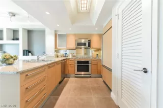 Photo #4: 2123988 Listing