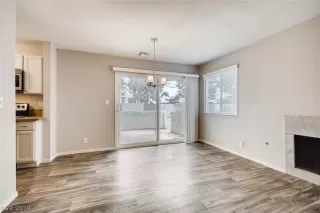 Photo #2: 2124025 Listing