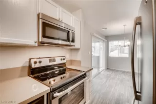 Photo #4: 2124025 Listing