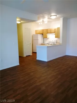 Photo #6: 2124133 Listing 