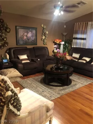 Photo #2: 2124190 Listing 