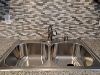 Photo #3: 2124274 Listing