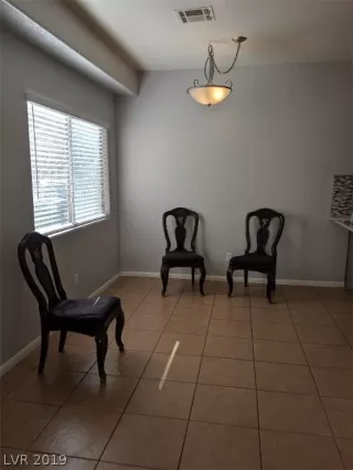 Photo #4: 2124274 Listing