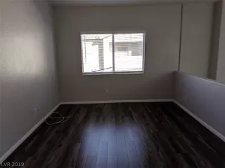 Photo #5: 2124274 Listing