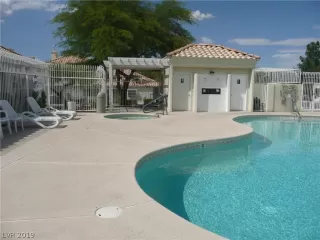 Photo #2: 2124276 Listing 