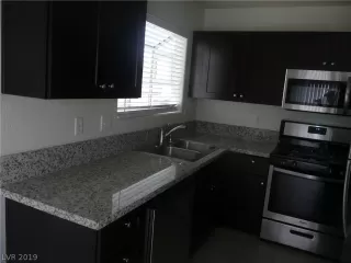 Photo #6: 2124276 Listing 