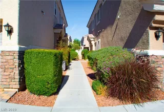 Photo #2: 2124277 Listing