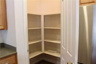 Photo #4: 2124277 Listing