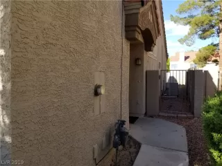 Photo #1: 2124331 Listing 