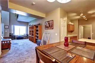 Photo #2: 2124347 Listing 