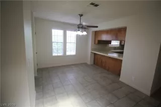 Photo #3: 2124348 Listing 