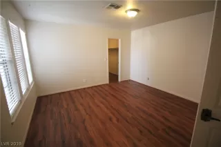 Photo #5: 2124348 Listing 