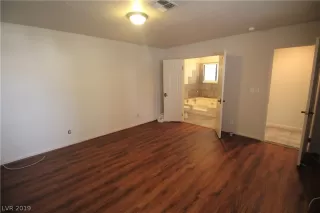 Photo #6: 2124348 Listing 