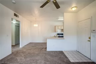 Photo #2: 2124366 Listing