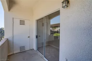 Photo #5: 2124366 Listing