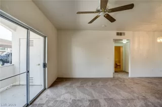 Photo #6: 2124366 Listing