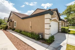 Photo #1: 2124384 Listing