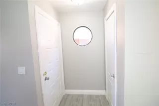 Photo #2: 2124434 Listing