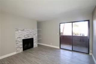 Photo #3: 2124434 Listing