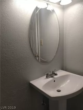 Photo #5: 2124467 Listing