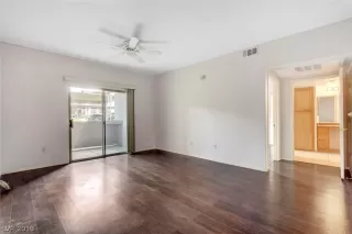 Photo #4: 2124507 Listing