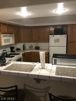 Photo #1: 2124536 Listing