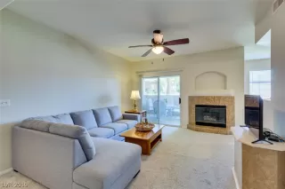 Photo #3: 2124557 Listing