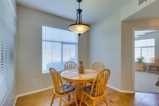 Photo #6: 2124557 Listing