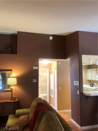 Photo #6: 2124607 Listing