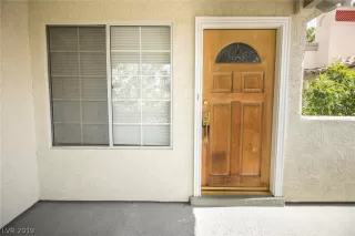 Photo #5: 2124611 Listing