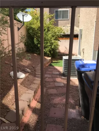 Photo #4: 2124622 Listing 